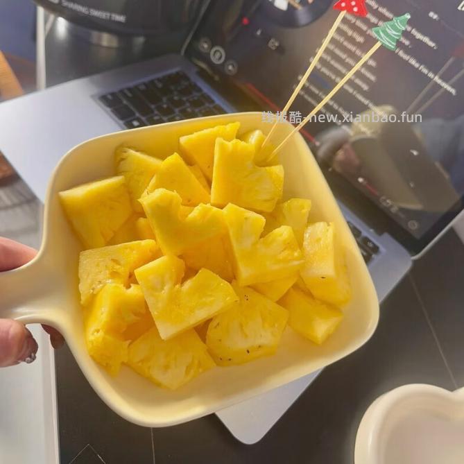 24.8 海南金钻凤梨 净重4.5斤 单果650g 折5.51/斤 不涩不麻 - 线报酷